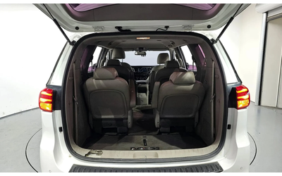 Kia Carnival 9-Seater Prestige - автомобили, коли, обяви за нови и употребявани 16