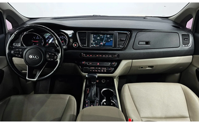Kia Carnival 9-Seater Prestige - автомобили, коли, обяви за нови и употребявани 6