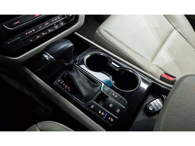 Kia Carnival 9-Seater Prestige - автомобили, коли, обяви за нови и употребявани 8