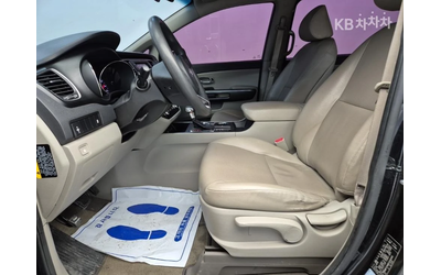 Kia Carnival 2019 - автомобили, коли, обяви за нови и употребявани 10