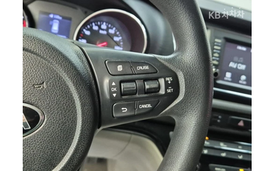 Kia Carnival 2019 - автомобили, коли, обяви за нови и употребявани 13