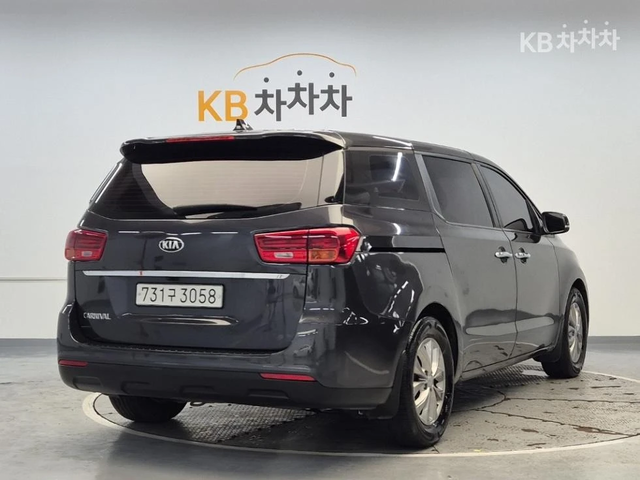 Kia Carnival 2019 - автомобили, коли, обяви за нови и употребявани 2