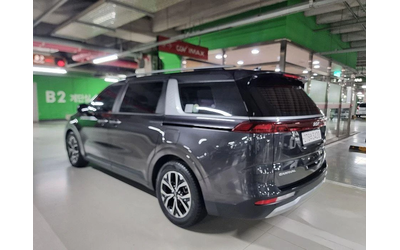 kia-carnival - 2