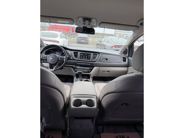 Kia Carnival НАЛИЧЕН* 8- МЕСТЕН* ТОП-ЦЕНА - автомобили, коли, обяви за нови и употребявани 8