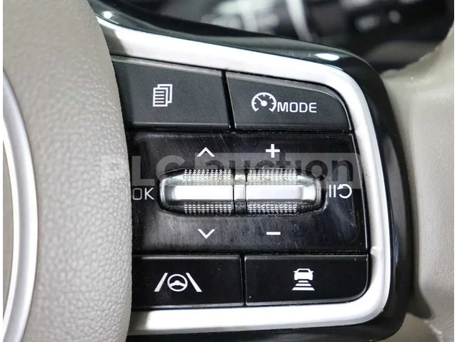 Kia Carnival ПОДГРЕВИ | ОБДУХВАНЕ | КАМЕРА - автомобили, коли, обяви за нови и употребявани 9