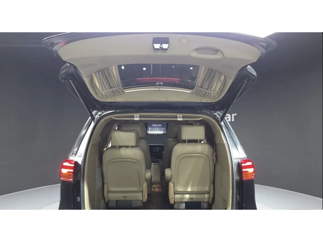 Kia Carnival HIGH LIMOUSINE/CUSTOM INTERIOR/ ULTRA LUXURY - автомобили, коли, обяви за нови и употребявани 16
