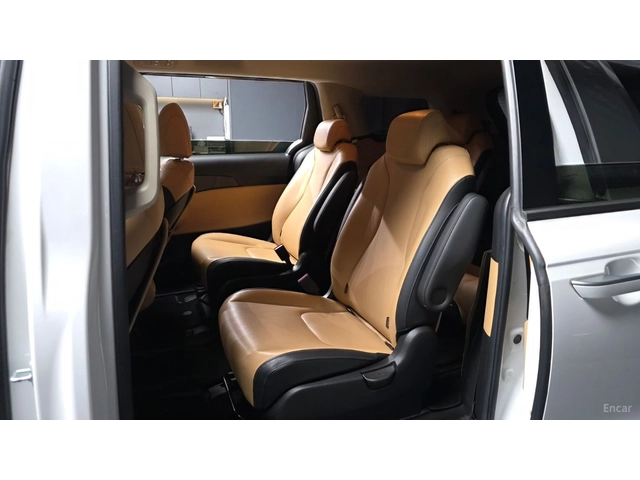 Kia Carnival Prestige* 9-местен* КОЖА* ОБДУХВ* КАМЕРА - автомобили, коли, обяви за нови и употребявани 9