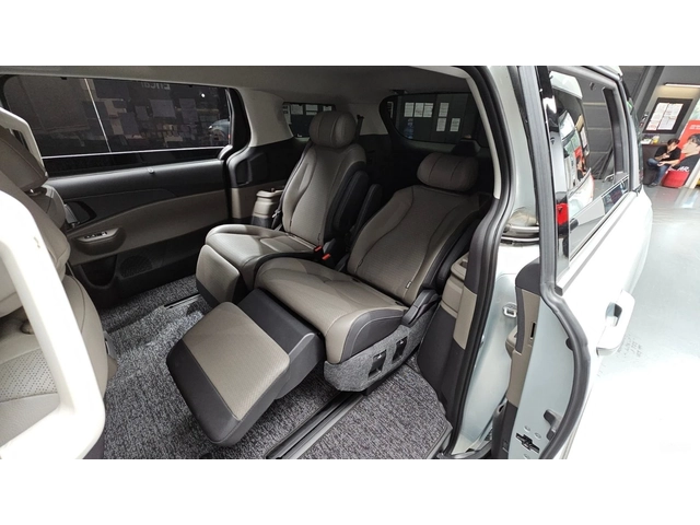 Kia Carnival Noblesse* ПОДГРЕВ* ОБДУХВАНЕ* ДИСТРОНИК* 360* - автомобили, коли, обяви за нови и употребявани 10