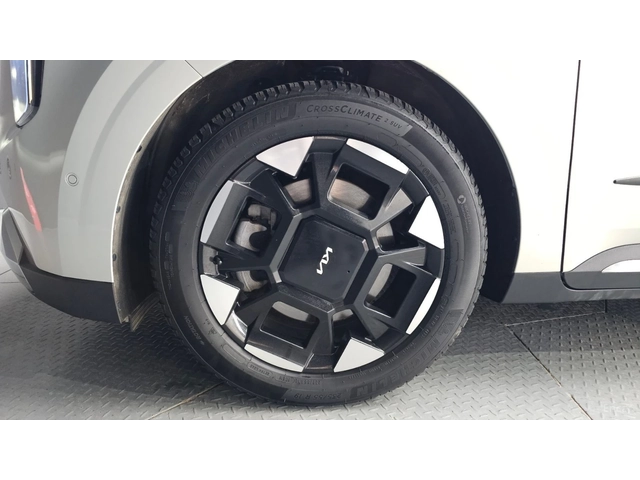 Kia Carnival Noblesse* ПОДГРЕВ* ОБДУХВАНЕ* ДИСТРОНИК* 360* - автомобили, коли, обяви за нови и употребявани 15