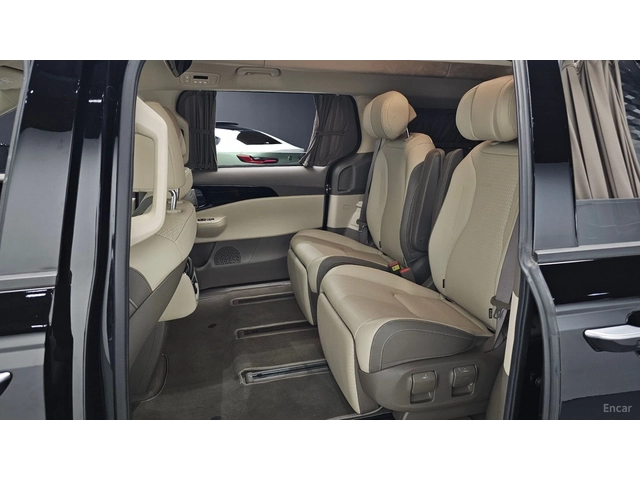 Kia Carnival HIGH-LIMO* DISTRONIC* ОБДУХВАНЕ* МАСАЖИ* 360* HUD* - автомобили, коли, обяви за нови и употребявани 9