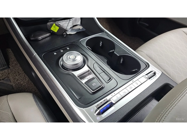 Kia Carnival 2.2d* PRESTIGE* КОЖА* ПОДГРЕВ* ОБДУХВАНЕ* КАМЕРА* - автомобили, коли, обяви за нови и употребявани 8