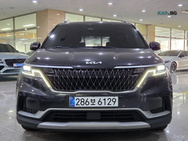 Kia Carnival PRESTIGE* 9МЕСТЕН* КОЖА* ОБДУХВ* ПОДГРЕВ* КАМЕРА - автомобили, коли, обяви за нови и употребявани 1