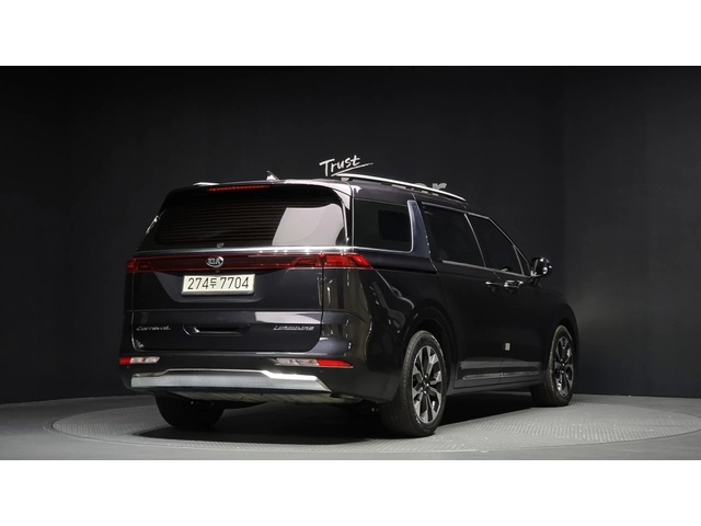 Kia Carnival 7-Seater Noblesse - автомобили, коли, обяви за нови и употребявани 1