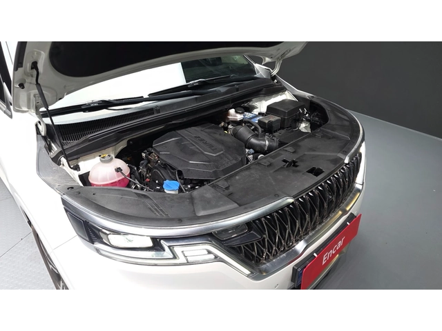 Kia Carnival 7-Seater Signature - автомобили, коли, обяви за нови и употребявани 5