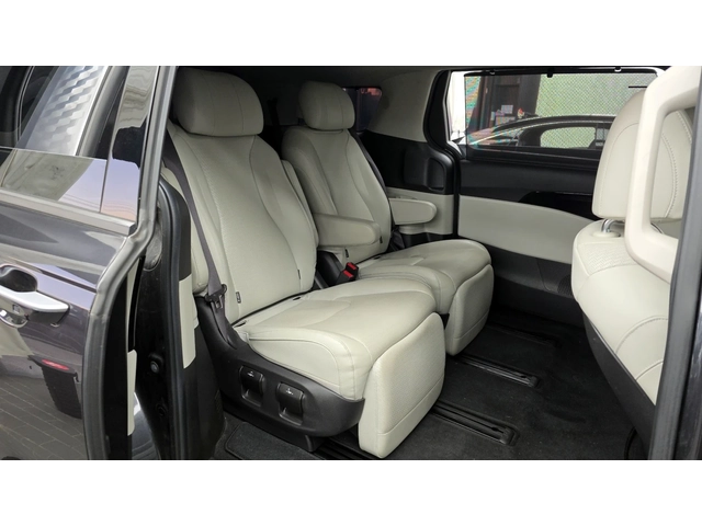 Kia Carnival 7-Seater Noblesse - автомобили, коли, обяви за нови и употребявани 11