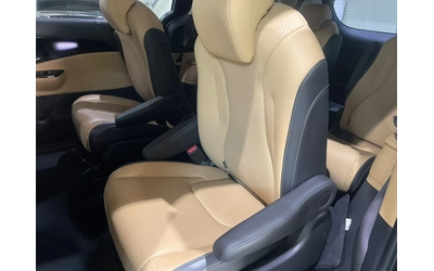 Kia Carnival 2.2 CRDi ! Signature ! 8+ 1 ! - автомобили, коли, обяви за нови и употребявани 8
