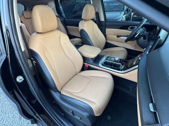 Kia Carnival 2.2 CRDi ! Noblesse ! 8+ 1 ! - автомобили, коли, обяви за нови и употребявани 9