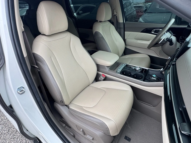 Kia Carnival 3.5 V6 ! 8+ 1 ! Signature ! - автомобили, коли, обяви за нови и употребявани 9