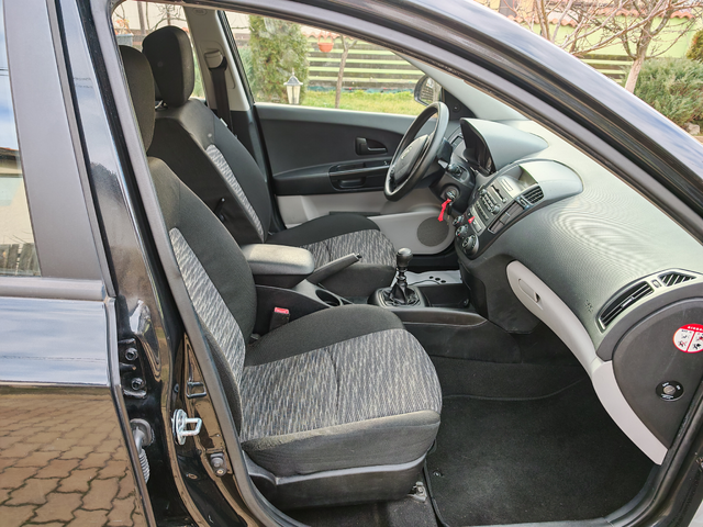 Kia Ceed 1.4 -ГАЗ - автомобили, коли, обяви за нови и употребявани 8