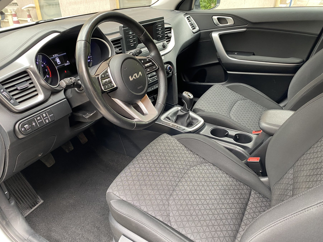 Kia Ceed 1.5 T-GDI/ 160кс./ Fresh/ SW - автомобили, коли, обяви за нови и употребявани 9