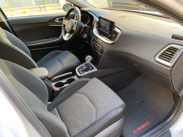 Kia Ceed 1.5 T-GDI/ Spin/ SW/ DCT - автомобили, коли, обяви за нови и употребявани 10