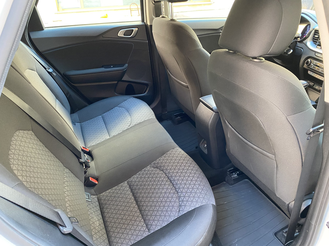 Kia Ceed 1.5 T-GDI/ Spin/ SW/ DCT - автомобили, коли, обяви за нови и употребявани 12
