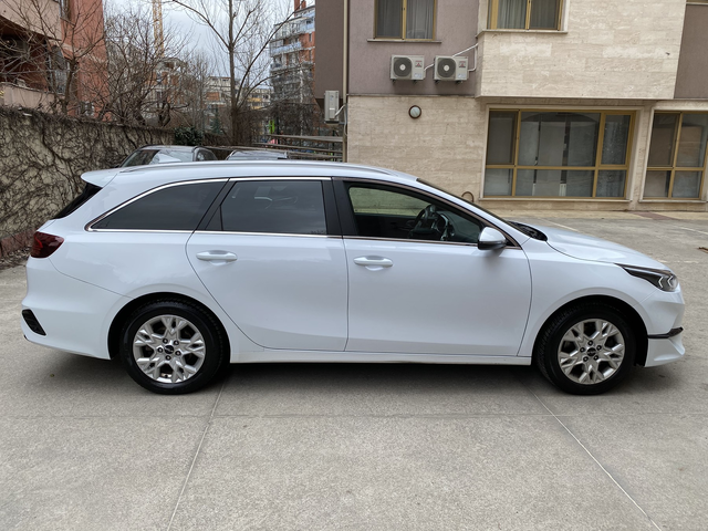 Kia Ceed 1.5 T-GDI/ Top/SW/ ГАРАНЦИ ДО 12/2029г/ Налична! - автомобили, коли, обяви за нови и употребявани 3