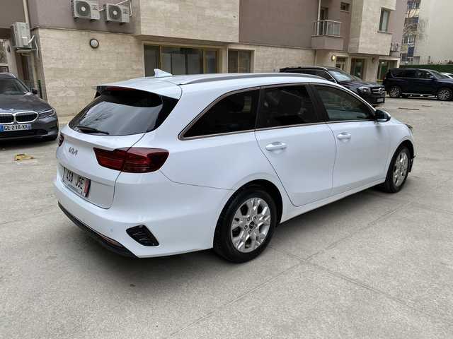 Kia Ceed 1.5 T-GDI/ Top/SW/ ГАРАНЦИ ДО 12/2029г/ Налична! - автомобили, коли, обяви за нови и употребявани 4