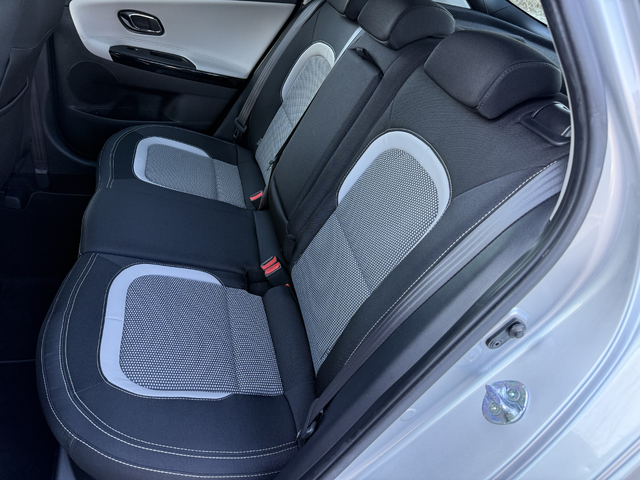 Kia Ceed 1.6i - автомобили, коли, обяви за нови и употребявани 10