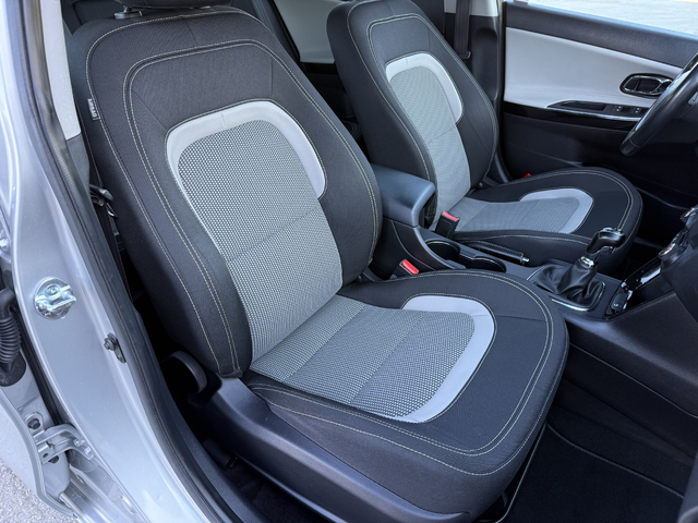 Kia Ceed 1.6i - автомобили, коли, обяви за нови и употребявани 9