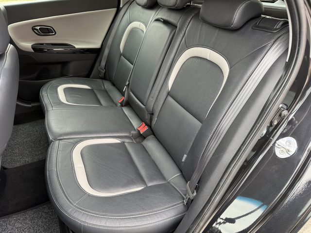 Kia Ceed 1.6i AUTOMATIC - автомобили, коли, обяви за нови и употребявани 10