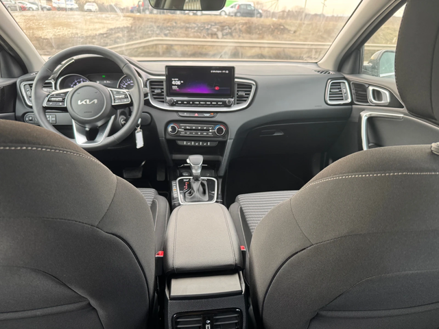 Kia Ceed 1.5 /ТОП 8200 КМ ЛИЗИНГ!!!!! - автомобили, коли, обяви за нови и употребявани 8