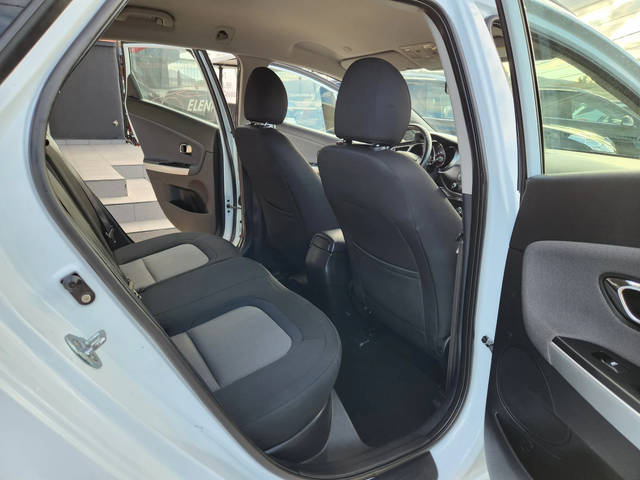 Kia Ceed 1.6 CRDI-128 к.с EURO 5b-ШВЕЙЦАРИЯ - автомобили, коли, обяви за нови и употребявани 12