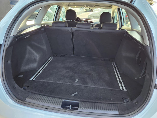 Kia Ceed 1.6 CRDI-128 к.с EURO 5b-ШВЕЙЦАРИЯ - автомобили, коли, обяви за нови и употребявани 14