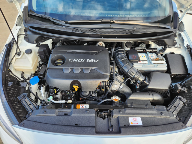 Kia Ceed 1.6 CRDI-128 к.с EURO 5b-ШВЕЙЦАРИЯ - автомобили, коли, обяви за нови и употребявани 15