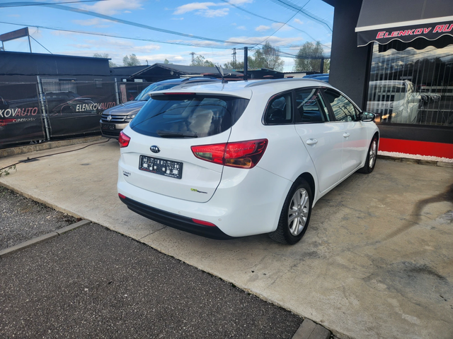 Kia Ceed 1.6 CRDI-128 к.с EURO 5b-ШВЕЙЦАРИЯ - автомобили, коли, обяви за нови и употребявани 7
