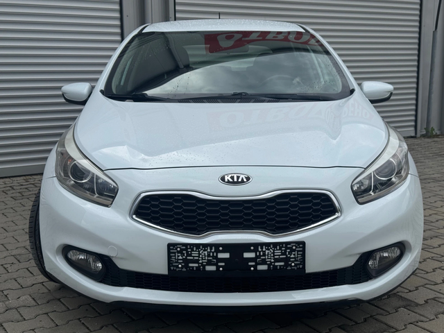 Kia Ceed 1, 4i GPL, 100ps, 6ck., usb, aux, клима, борд, мул - автомобили, коли, обяви за нови и употребявани 1