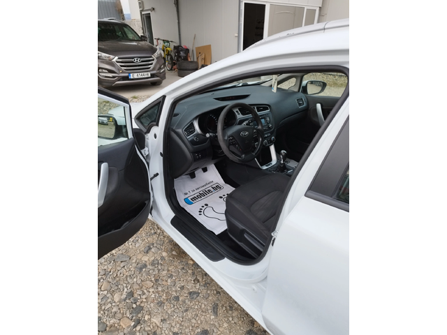 Kia Ceed 1.6D CRDi 16V - автомобили, коли, обяви за нови и употребявани 8