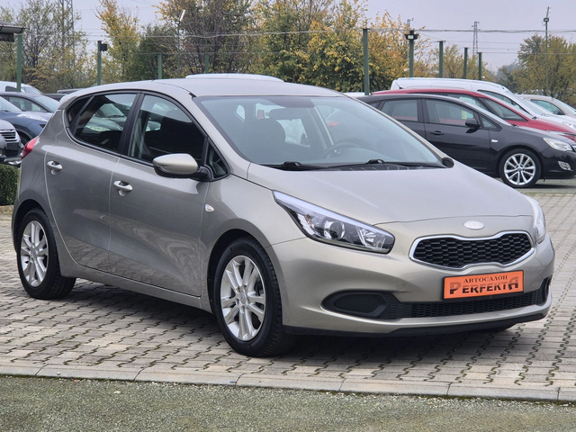 Kia Ceed 1.4crdi 90к.с. - автомобили, коли, обяви за нови и употребявани 4