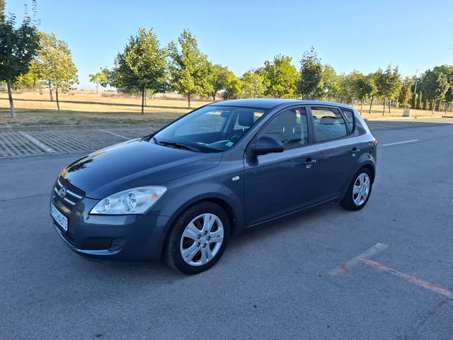 Kia Ceed 1.4Газ BRC - автомобили, коли, обяви за нови и употребявани 2