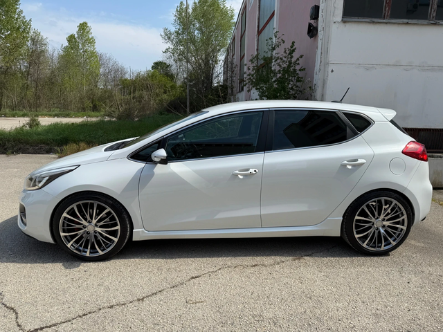 Kia Ceed GT / SWISS - автомобили, коли, обяви за нови и употребявани 1
