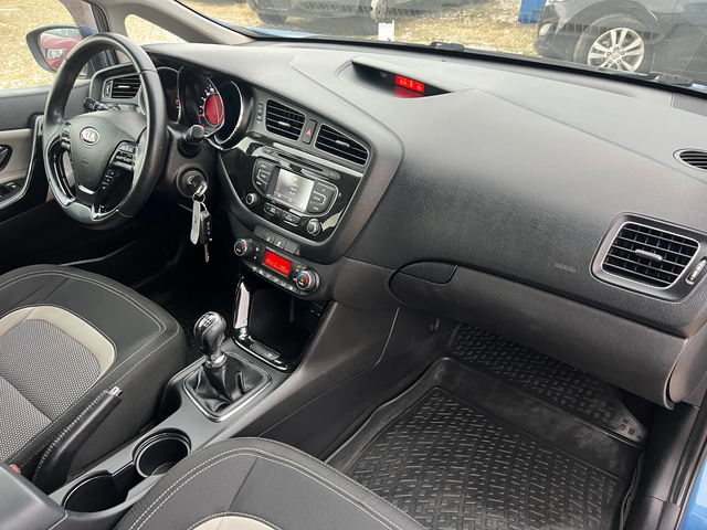Kia Ceed 1.6 CRDI(КАТО НОВА) - автомобили, коли, обяви за нови и употребявани 12