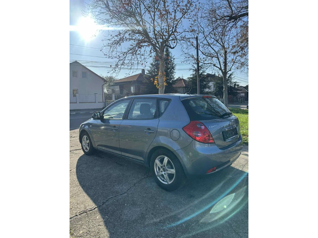 Kia Ceed - автомобили, коли, обяви за нови и употребявани 4