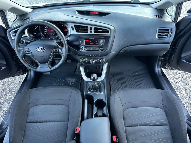 Kia Ceed 1.4CRDI 90kc FACE - автомобили, коли, обяви за нови и употребявани 10