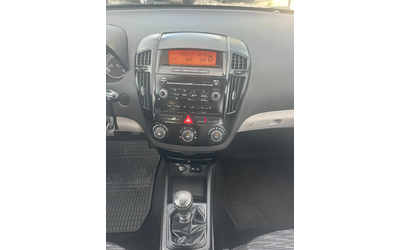 Kia Ceed 1.6CRDI 90kc - автомобили, коли, обяви за нови и употребявани 11