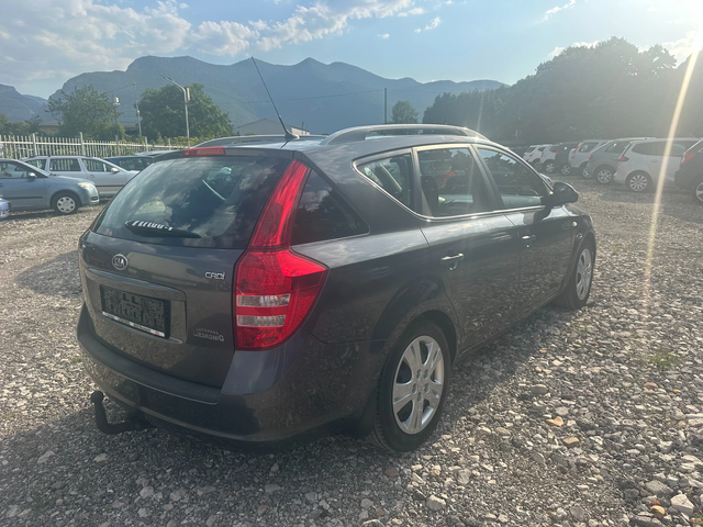 Kia Ceed 1.6CRDI 90kc - автомобили, коли, обяви за нови и употребявани 2