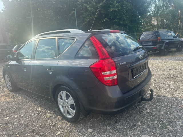 Kia Ceed 1.6CRDI 90kc - автомобили, коли, обяви за нови и употребявани 4