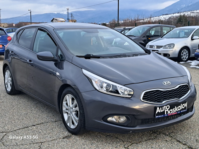 Kia Ceed 1, 4 I + gaz - автомобили, коли, обяви за нови и употребявани 2