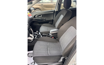 Kia Ceed 1.4i EURO 5 - автомобили, коли, обяви за нови и употребявани 9