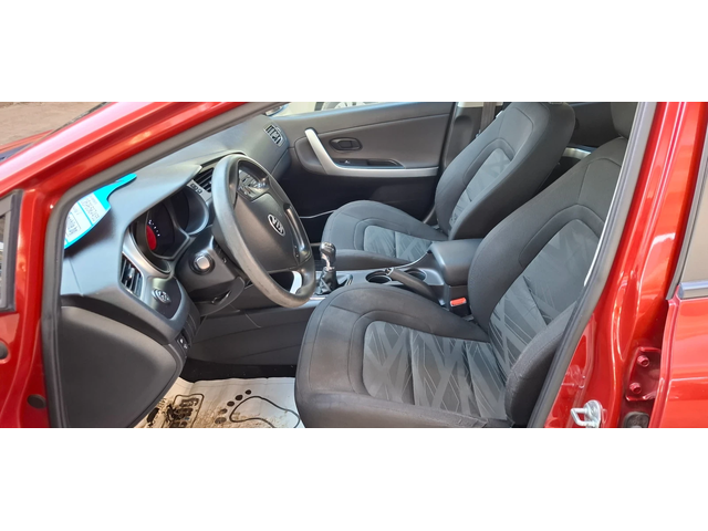 Kia Ceed 1.4 Crdi90kc Автопилот БОРДО ПЕРЛА! - автомобили, коли, обяви за нови и употребявани 11